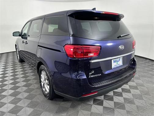 2021 Kia Sedona LX