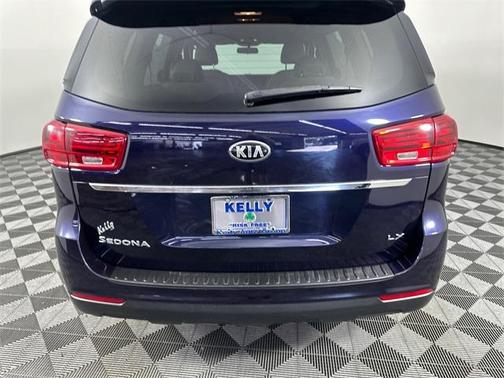 2021 Kia Sedona LX