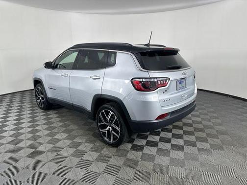 Silver Zynith 2025 Jeep Compass Limited