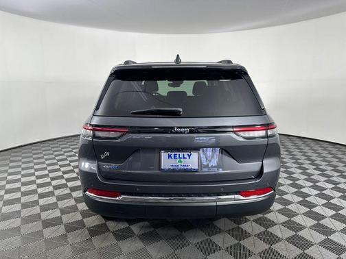 2022 Jeep Grand Cherokee 4xe Base