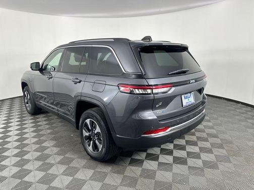 Metallic 2022 Jeep Grand Cherokee 4xe Base