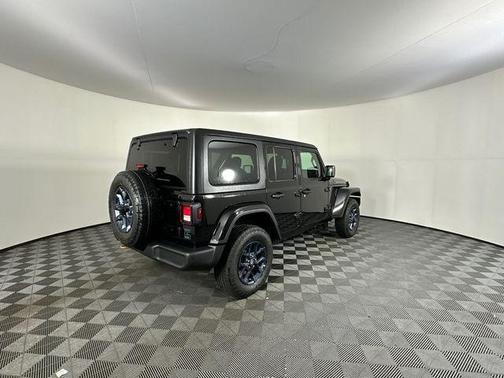 Black Clearcoat 2026 Jeep Wrangler Sport