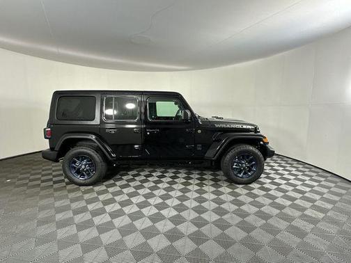 Black Clearcoat 2026 Jeep Wrangler Sport