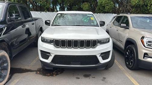 2023 Jeep Grand Cherokee Laredo