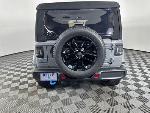 Sting Gray Clearcoat 2023 Jeep Wrangler 4xe Sahara