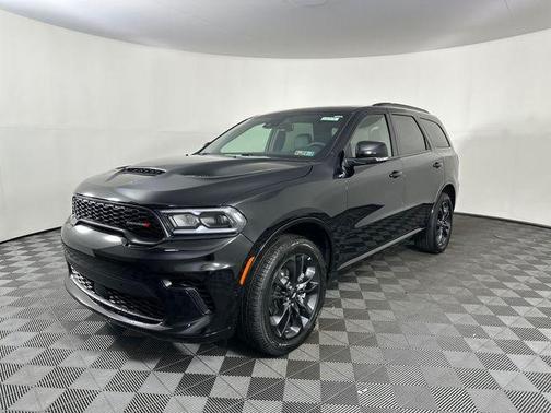 DB Black Crystal Clearcoat 2026 Dodge Durango GT