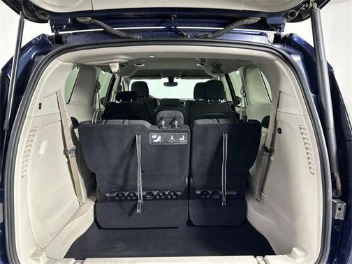 2020 Chrysler Pacifica Touring