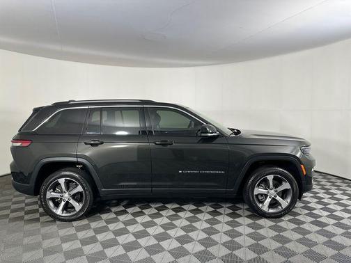 Rocky Mountain Pearlcoat 2023 Jeep Grand Cherokee 4xe Base