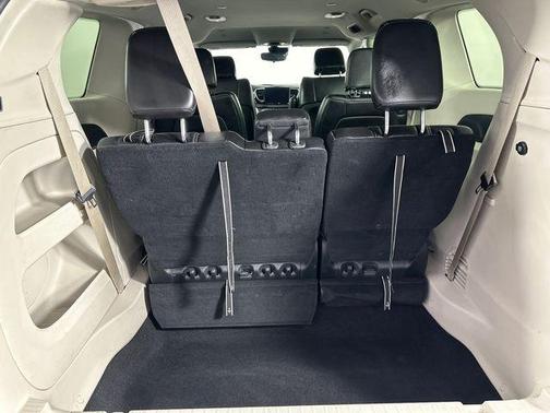 Silver Mist Clearcoat 2024 Chrysler Pacifica Touring-L