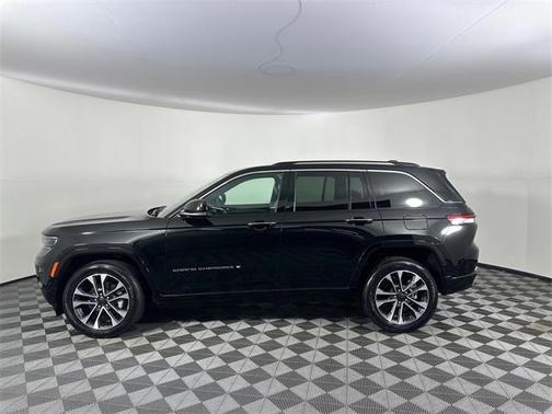 2022 Jeep Grand Cherokee Overland