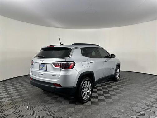 2024 Jeep Compass Latitude Lux