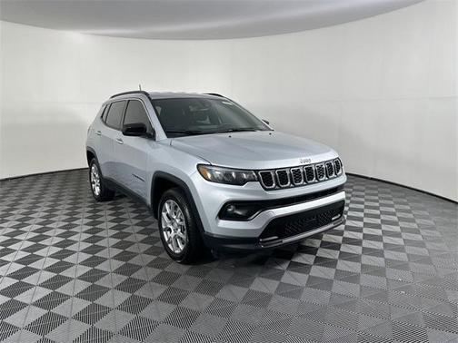 2024 Jeep Compass Latitude Lux