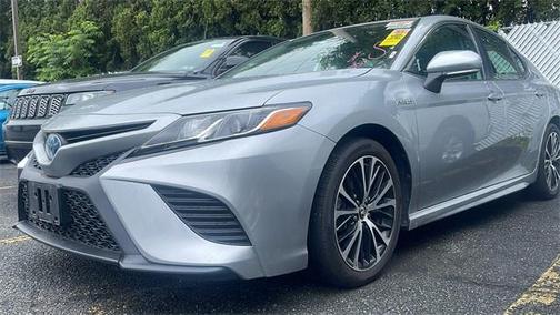 2020 Toyota Camry Hybrid SE