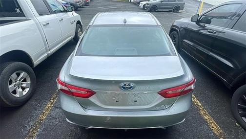 2020 Toyota Camry Hybrid SE