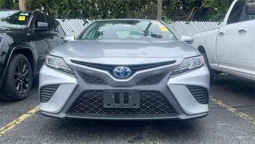 2020 Toyota Camry Hybrid SE