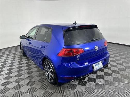 2015 Volkswagen Golf R 4-Door