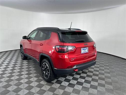 2024 Jeep Compass Trailhawk