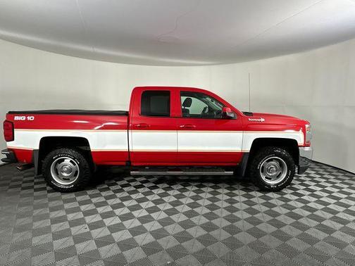 Red 2018 Chevrolet Silverado 1500 LT