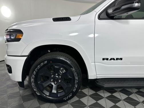 Bright White Clearcoat 2026 RAM 1500 Big Horn/Lone Star
