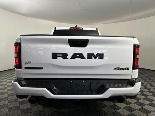 Bright White Clearcoat 2026 RAM 1500 Big Horn/Lone Star