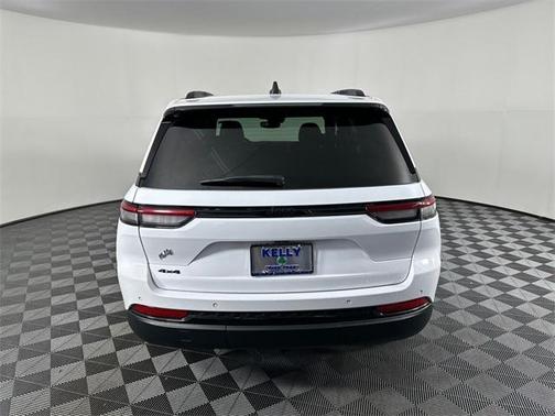 2022 Jeep Grand Cherokee Altitude