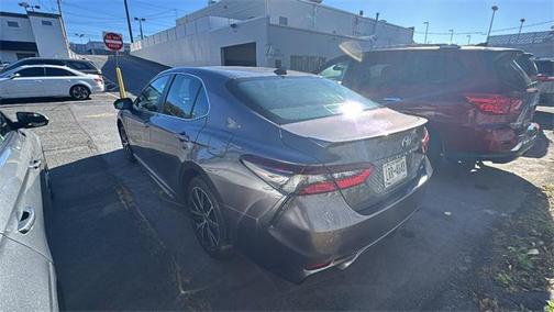 2022 Toyota Camry SE
