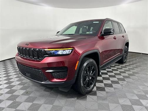 2025 Jeep Grand Cherokee Laredo