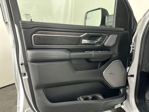 Bright White Clearcoat 2026 RAM 1500 Laramie