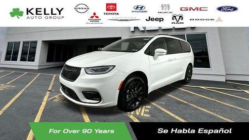 Bright White Clearcoat 2021 Chrysler Pacifica Touring