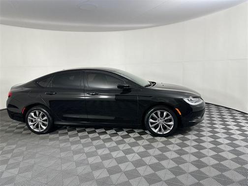 2016 Chrysler 200 S