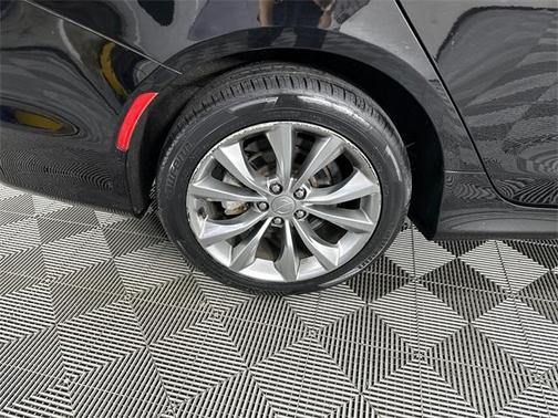 2016 Chrysler 200 S