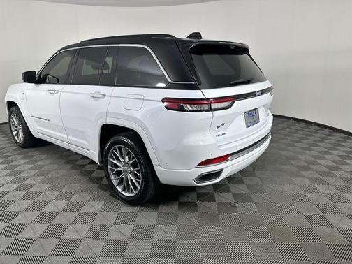 Bright White Clearcoat 2024 Jeep Grand Cherokee 4xe Summit