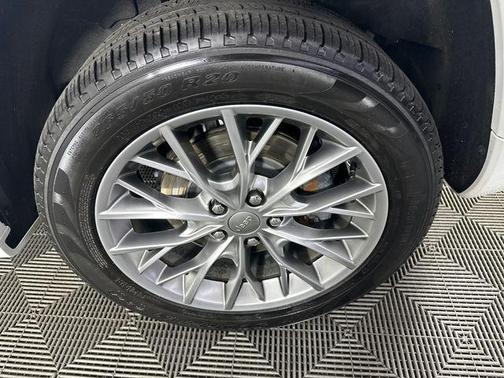 Bright White Clearcoat 2024 Jeep Grand Cherokee 4xe Summit