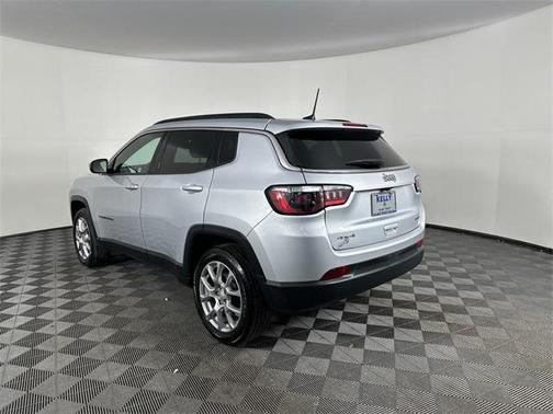 2024 Jeep Compass Latitude Lux