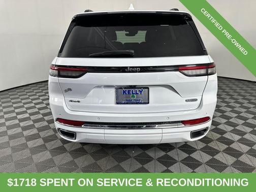 Bright White Clearcoat 2022 Jeep Grand Cherokee Overland