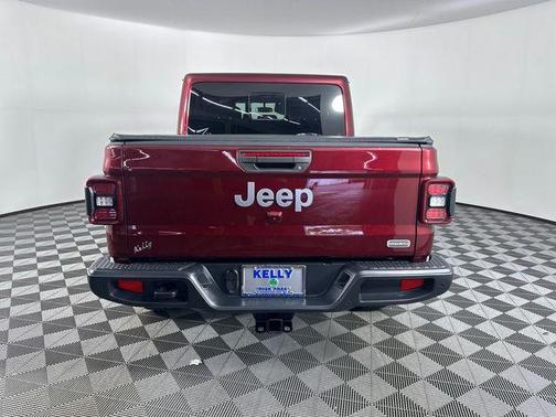 Snazzberry Pearlcoat 2021 Jeep Gladiator Overland