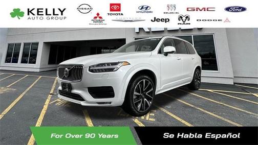 2022 Volvo XC90 T6 Momentum 7 Passenger