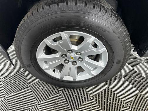 Satin Steel Metallic 2022 Chevrolet Colorado LT