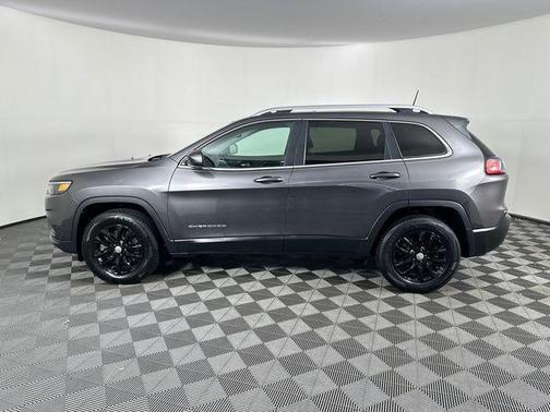 Granite Crystal Clearcoat Metallic 2019 Jeep Cherokee Latitude Plus