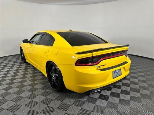 2017 Dodge Charger SE