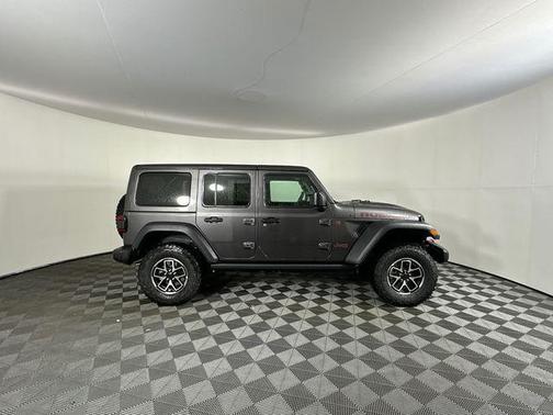 Granite Crystal Clearcoat Metallic 2026 Jeep Wrangler Rubicon
