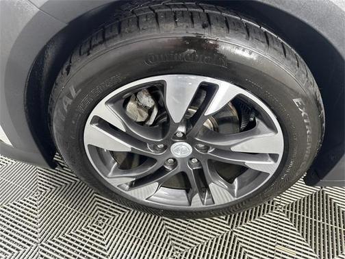 2019 Buick Regal TourX Essence