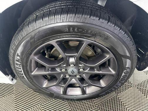 White Knuckle Clearcoat 2018 Dodge Charger GT