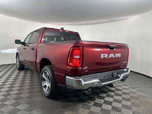 Delmonico Red Pearlcoat 2026 RAM 1500 Tradesman