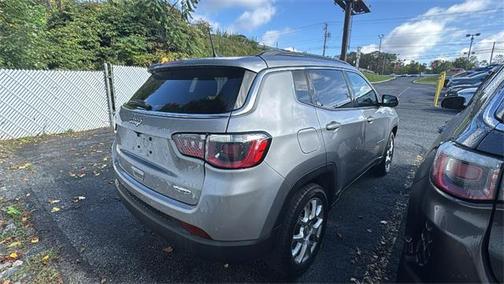 2022 Jeep Compass Latitude Lux