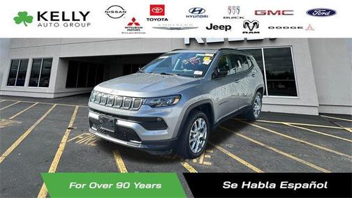2022 Jeep Compass Latitude Lux