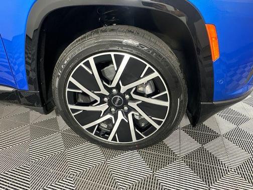 Hydro Blue Pearlcoat 2025 Jeep Wagoneer S Limited
