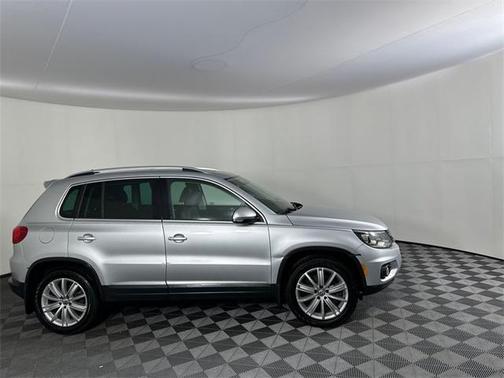 2016 Volkswagen Tiguan SE
