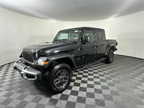 2024 Jeep Gladiator Sport