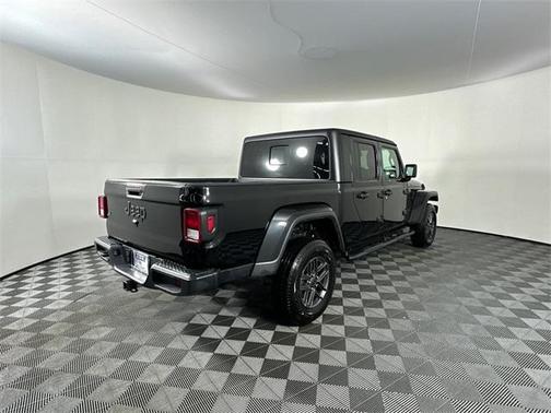 2024 Jeep Gladiator Sport